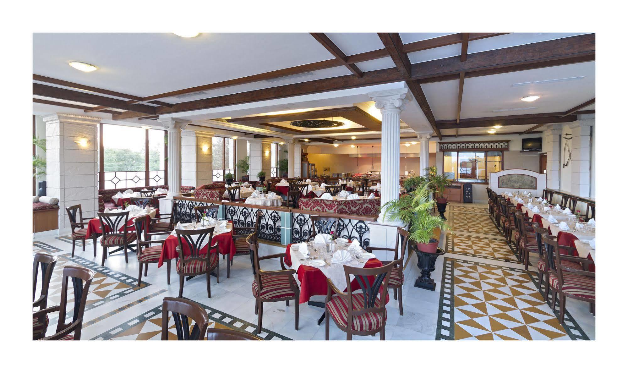 Jehan Numa Palace Hotel Μποπάλ Εξωτερικό φωτογραφία